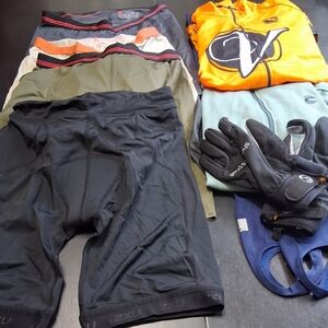 Cycling Gear 8 Piece Bundle Set   Size M-L